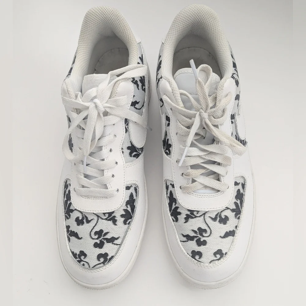 Nike Airs Black & White Embroidered Design - Women's Mixed Size 9.5 & 10 - Picture 5 of 15